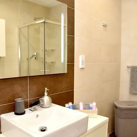 Appartement At Lara 1br Apt, 10 Mins Walk To Sliema Ferries