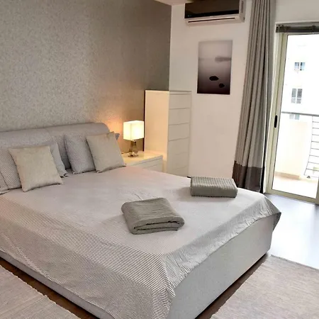 Appartement At Lara 1br Apt, 10 Mins Walk To Sliema Ferries Gzira